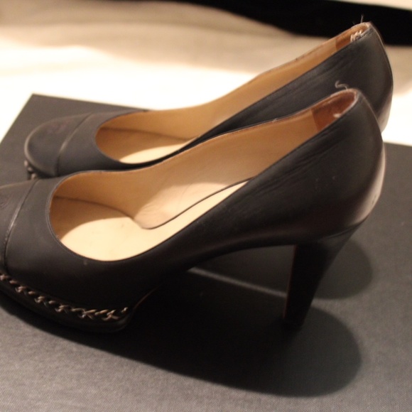 Chanel Classic Platform Pump - Picture 4 of 6